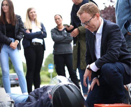 Erste Hilfe Übung bei DOLP Medical Erste Hilfe Übung bei DOLP Medical